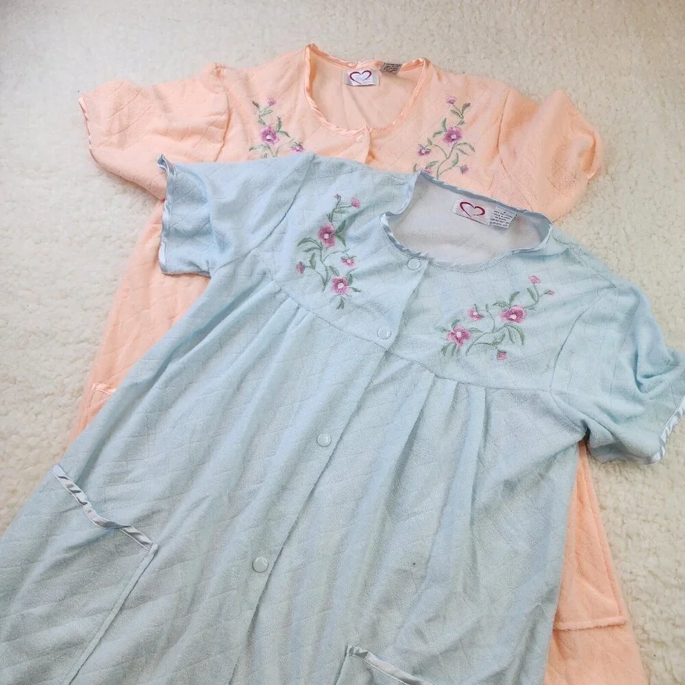 VTG House Coat S Pastel Blue Pink Floral 2pc Snap Button Grandmacore Cottagecore - Picture 1 of 12